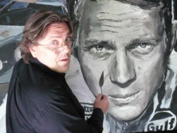 Peter Engels working on the Steve McQueen Le Mans-Portrait painting